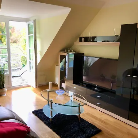 Apartment Im Gruenen Auf Idyllisch Gelegenen Gutshof Und Doch So Zentral *